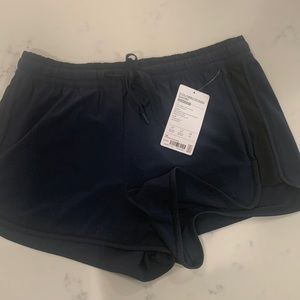 Athleta Colorblocked Shorts Size L - Large. Navy/ Black. NWT.